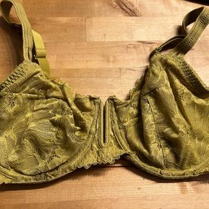 Green unlined size 38DD lace bra.